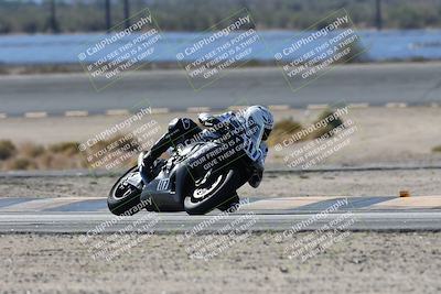 media/Nov-16-2025-Race Pace (Sun) [[8c5fa54630]]/Verified Riders/3-Turn 14 (1045am)/